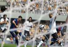 FIFA足球电脑板教程（从零基础到高手，轻松驾驭虚拟足球世界！）